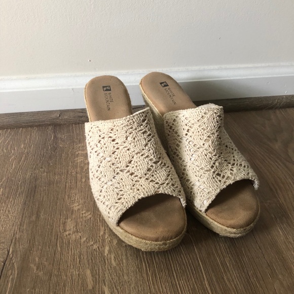 Cream wedge sandals - Picture 2 of 4